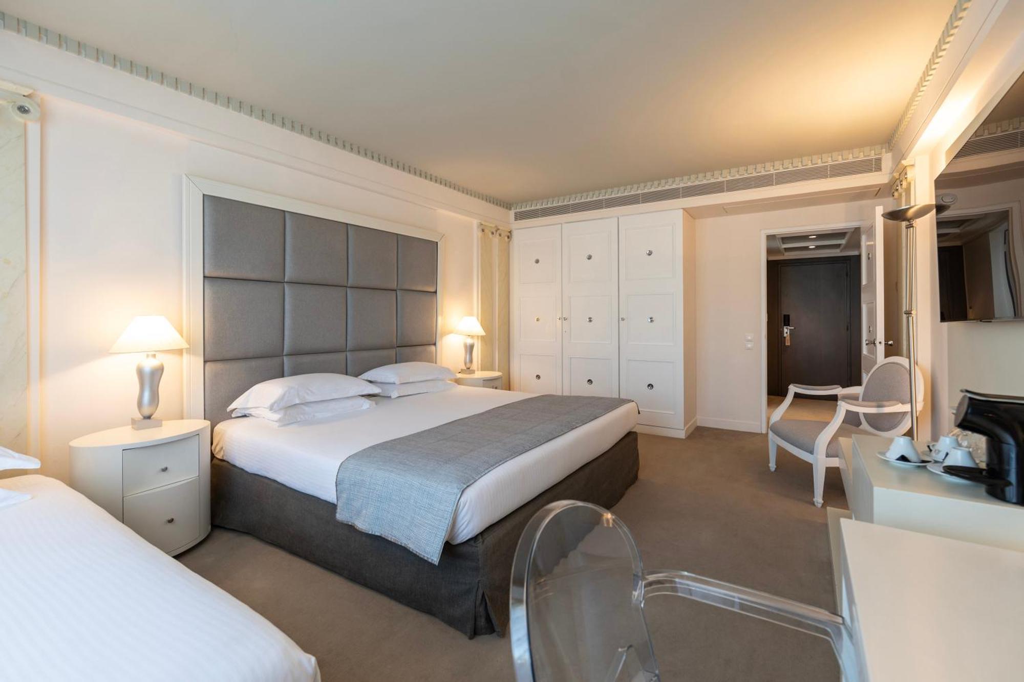 Njv Athens Plaza Ξενοδοχείο Εξωτερικό φωτογραφία A room at the hotel